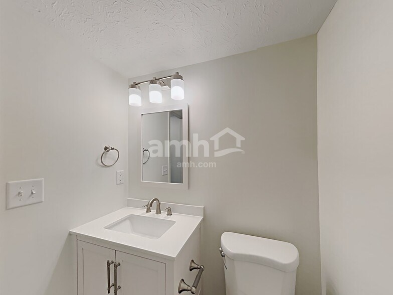 Building Photo - 8983 Marisa Dr