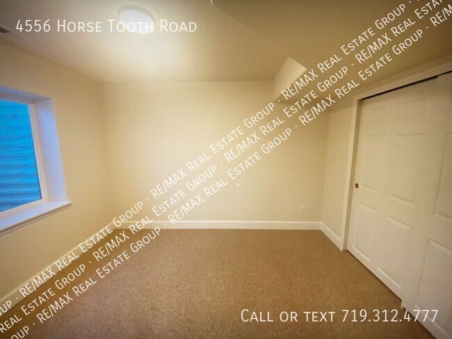 Building Photo - 4556 Horse Tooth Rd