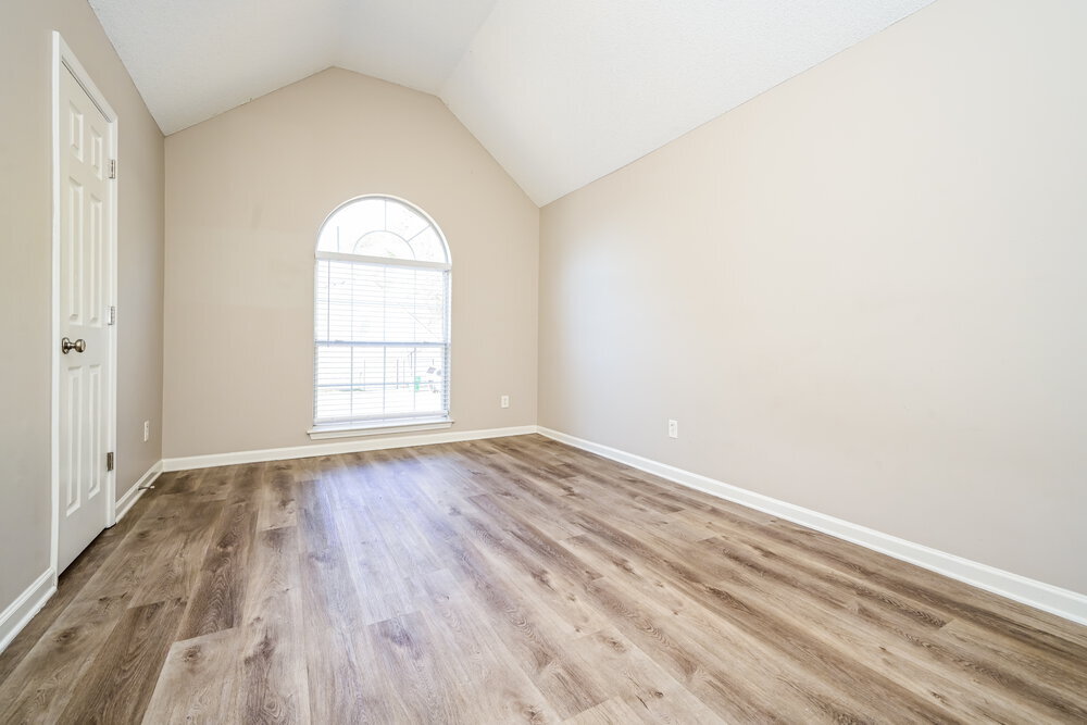 Building Photo - 6686 Pole Creek Dr