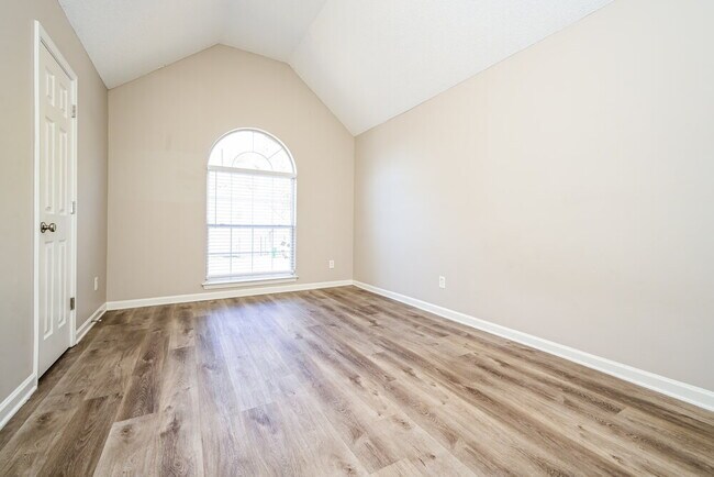 Building Photo - 6686 Pole Creek Dr