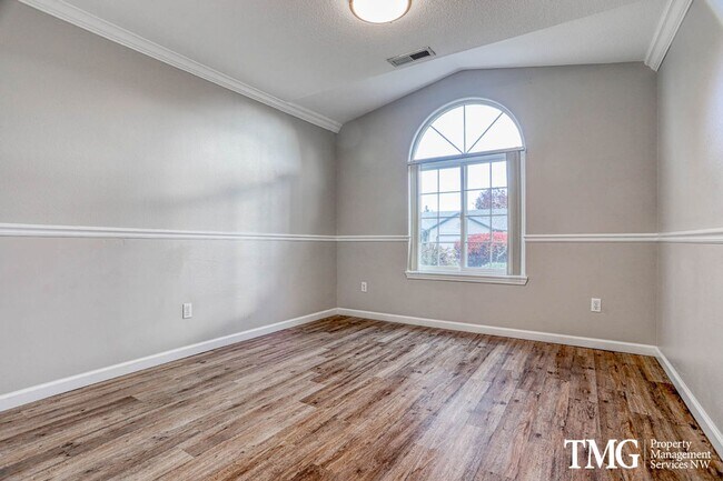 Building Photo - Charming Ranch in Desirable East County with Private Fenced Yard