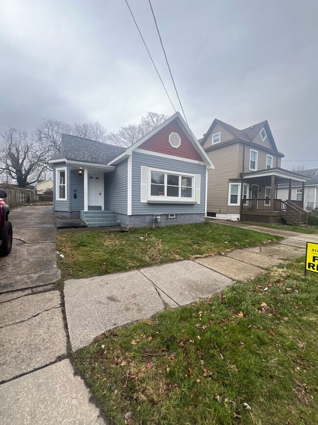Large West Side 3 Bedroom House 315 W 2nd St Erie PA 16507