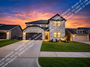 Building Photo - 2405 Nicole Dr