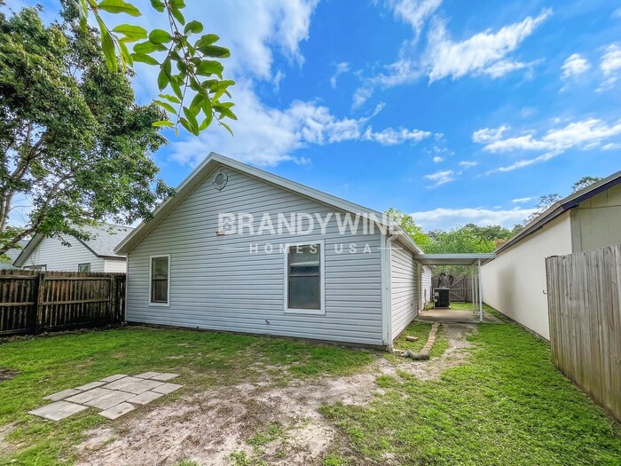 Building Photo - 1864 Ontario Ct