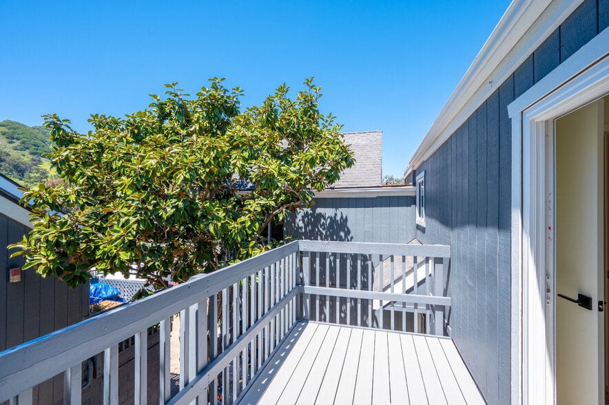 Deck / Balcony - 680 Morro St