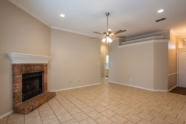 Building Photo - 5716 Bostick Dr