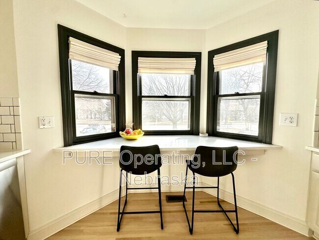 Building Photo - 4928 Happy Hollow Blvd