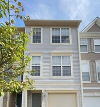 Building Photo - Gorgeous 3 Bed 3.5 Bath Interior Townhome ...