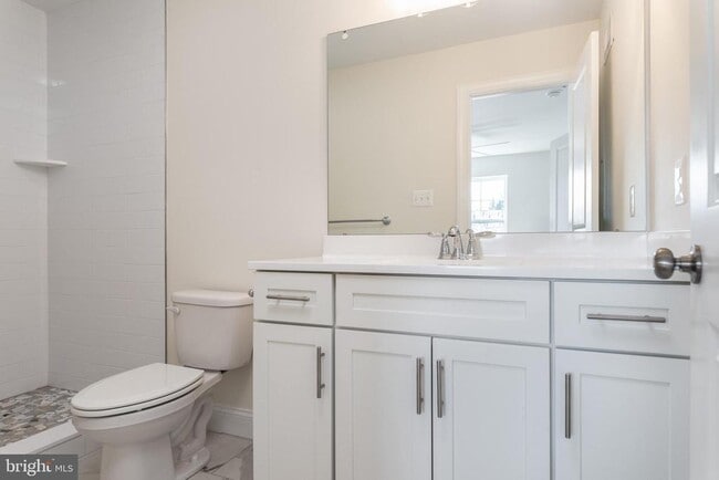 Building Photo - 434 Hurst St