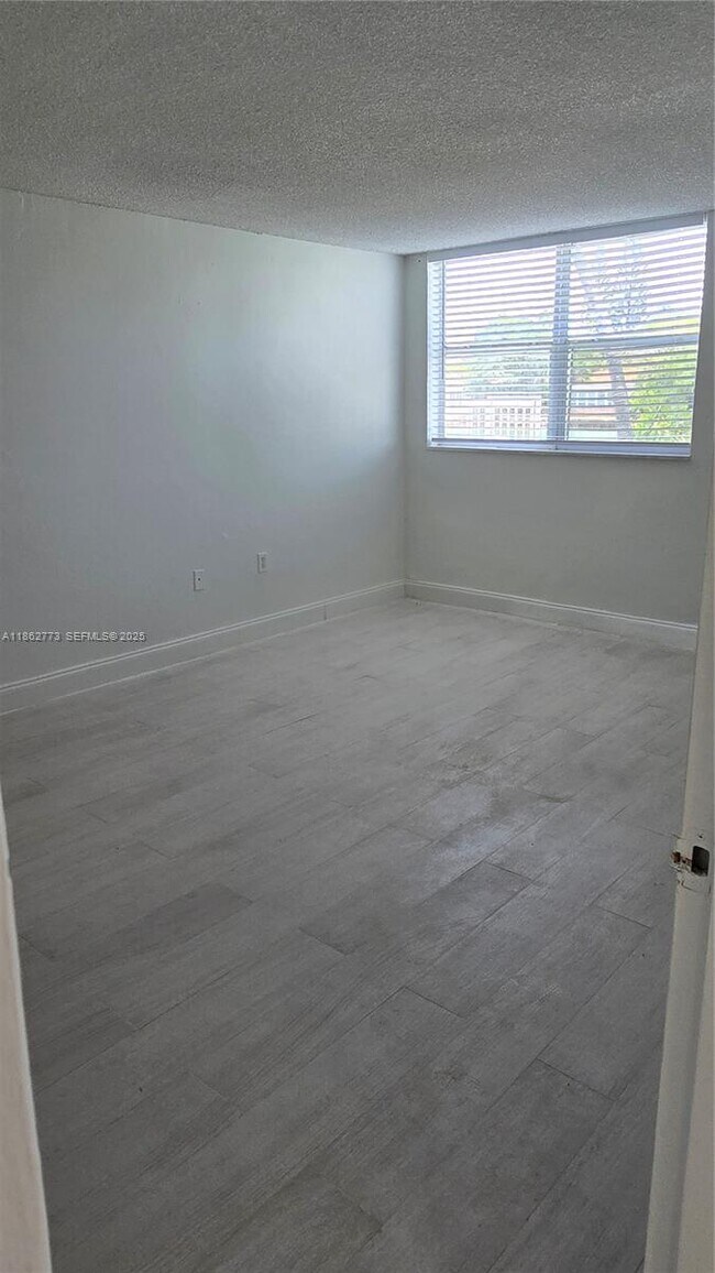 Building Photo - 7900 Tatum Waterway Dr