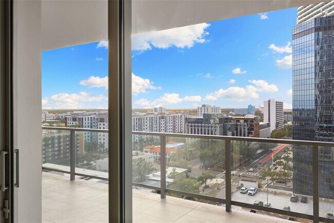 Building Photo - 275 1st Ave S