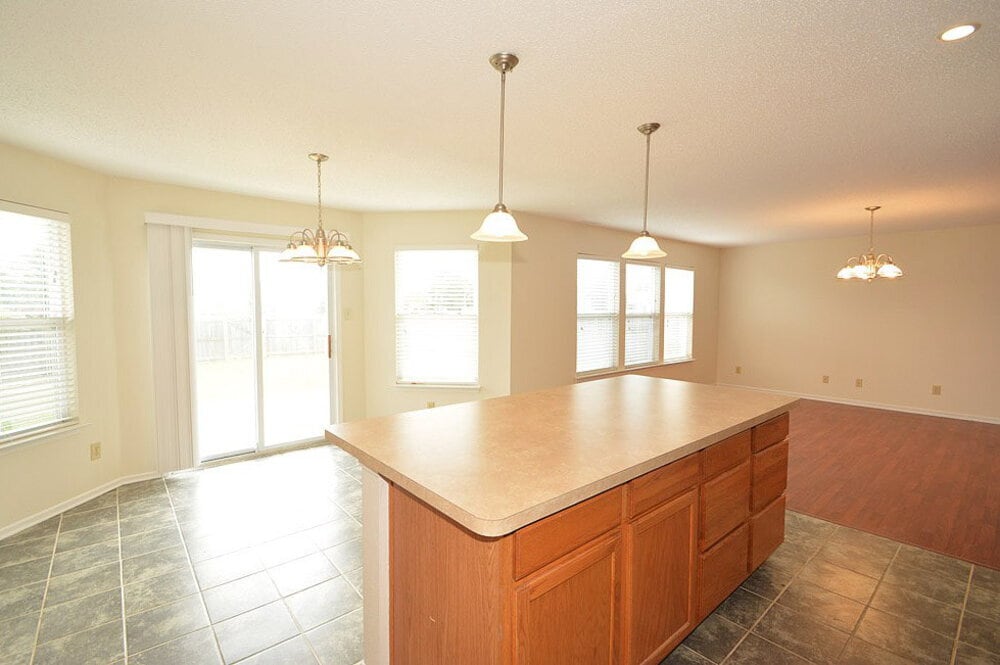 Building Photo - 14289 Weeping Cherry Dr