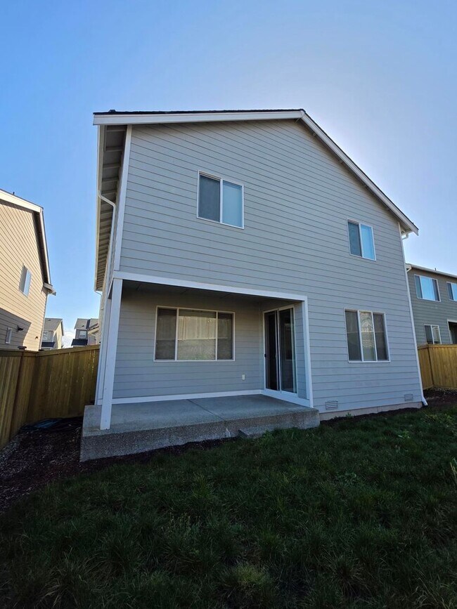 Building Photo - 4 Bedroom Home in Soundview Estates!