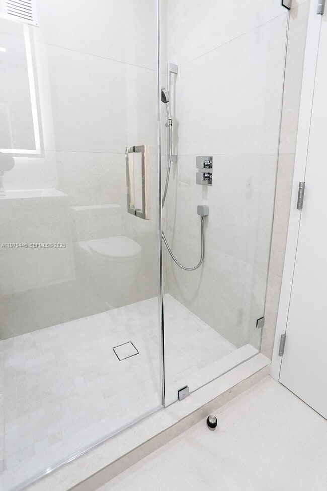 Building Photo - 11 Island Ave