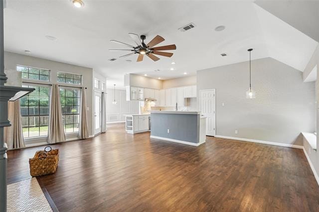 Building Photo - 529 Colgate Dr