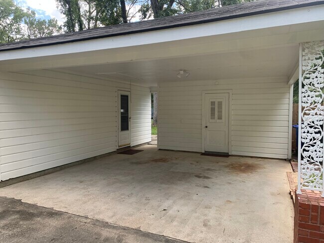 Building Photo - 719 Dodd Dr