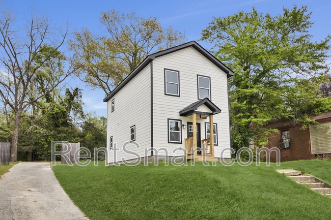 Primary Photo - 771 Center St