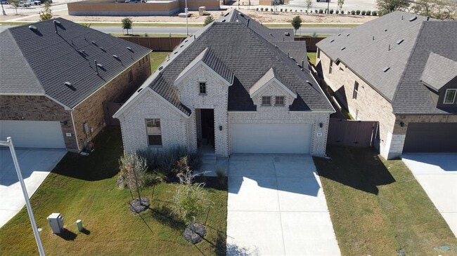 Building Photo - 247 Du Bois Ln