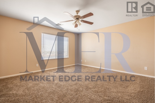 Building Photo - 4Bed/2.5 Bath Home in Maricopa! $1499 MOVE...