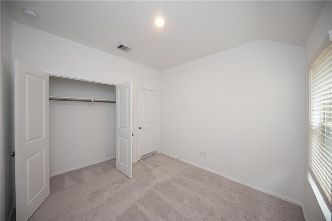 Building Photo - 7322 Bartoncliff