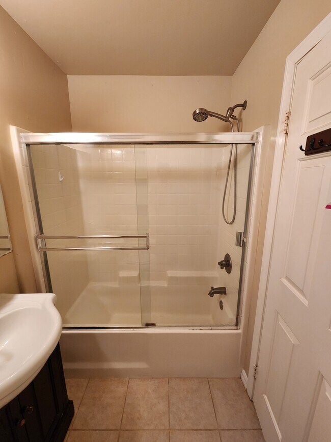 Building Photo - 5252 Balboa Arms Dr