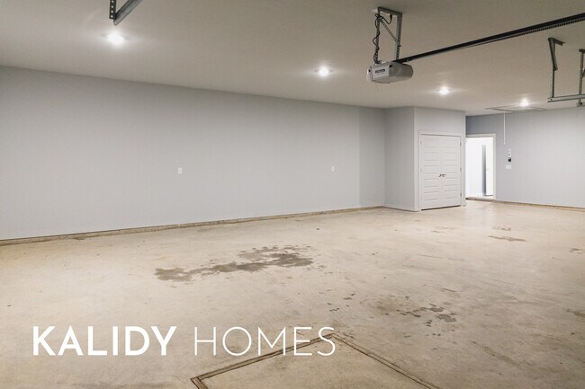 Building Photo - 1796 Salma Rd