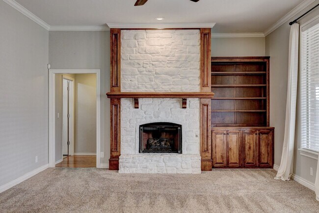 Building Photo - 4 Bedroom South Edmond Home For Rent