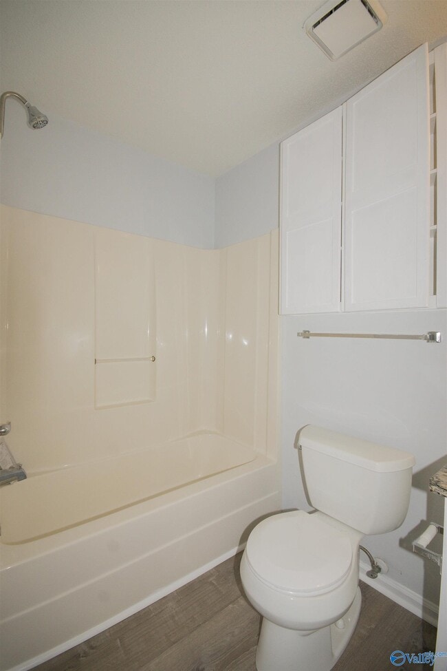 Building Photo - 215 Cypress Creek Dr