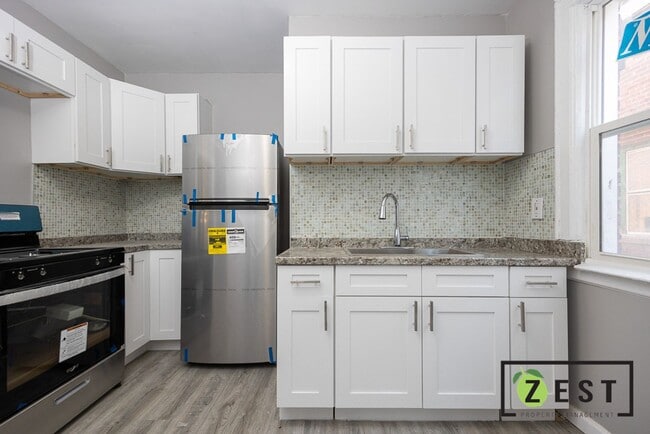 Building Photo - 3783 Tyler St