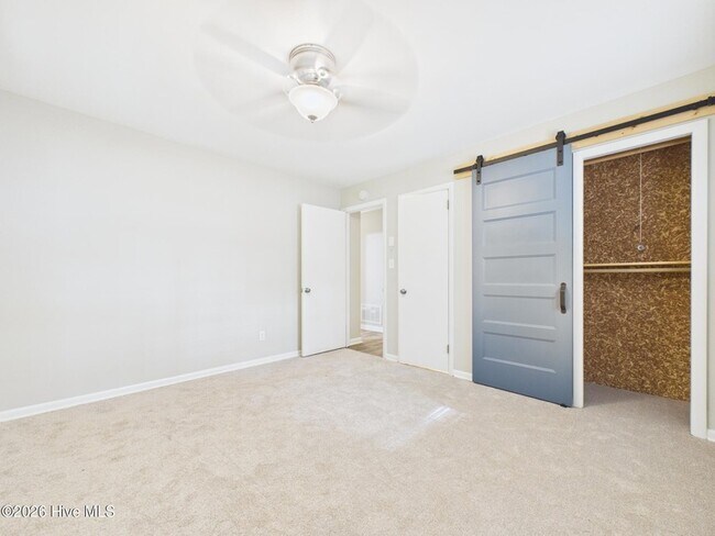 Building Photo - 6515 Pleasant Pines Dr