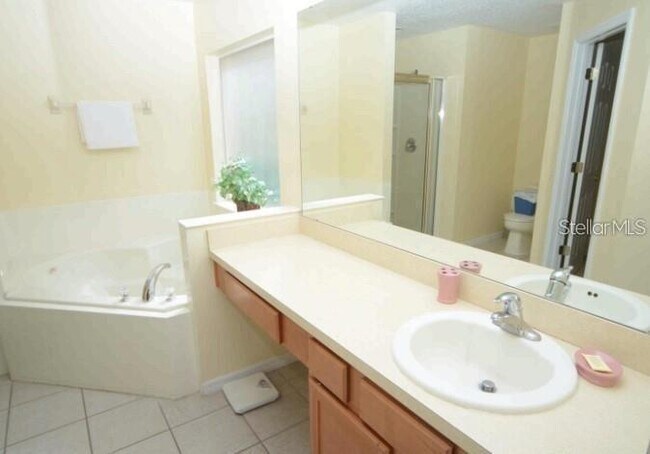 Building Photo - 137 Rosso Dr