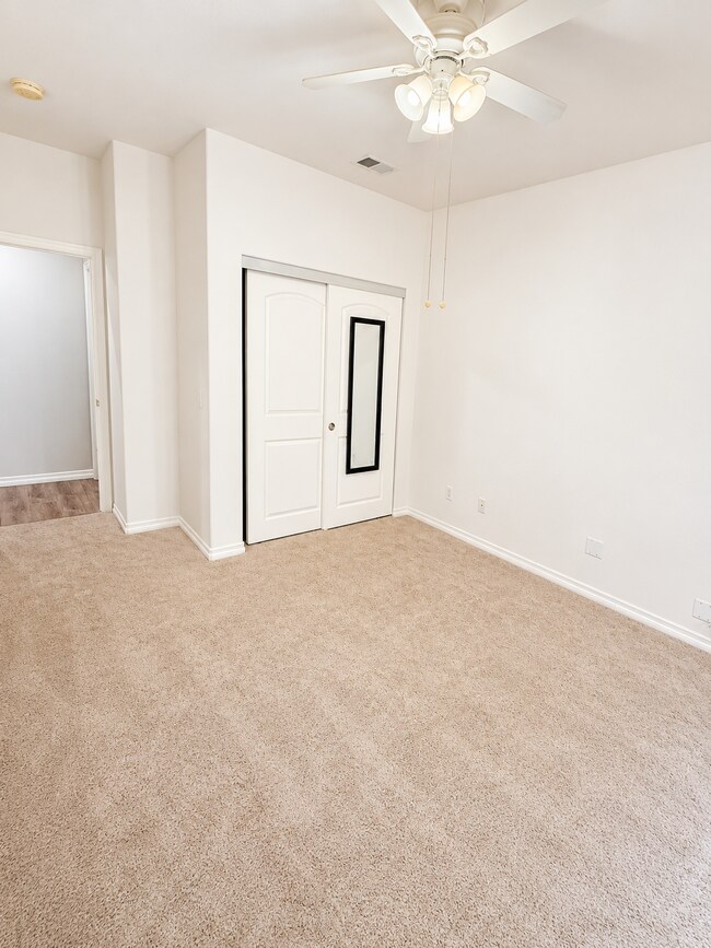 Building Photo - 1160 Grove Ave