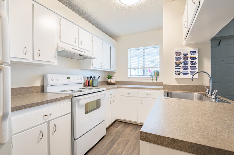 Building Photo - Reserves of Melbourne