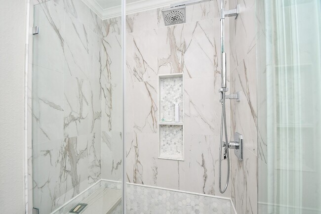 Primary Photo - 7106 Habersham Ave