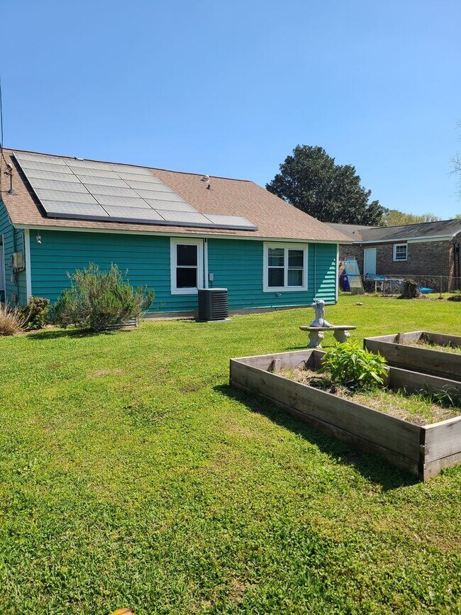 Building Photo - Cozy Home in Prime Location!
