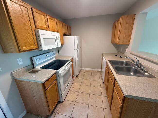 Building Photo - 1407 Greensboro Dr