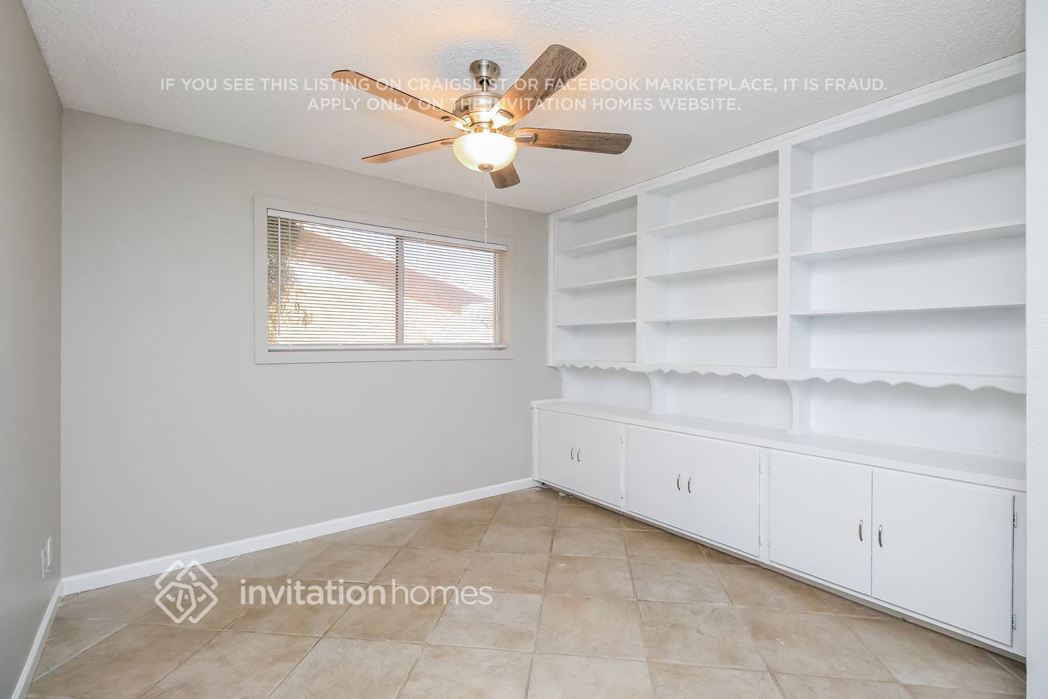 Building Photo - 2124 W Del Oro Cir