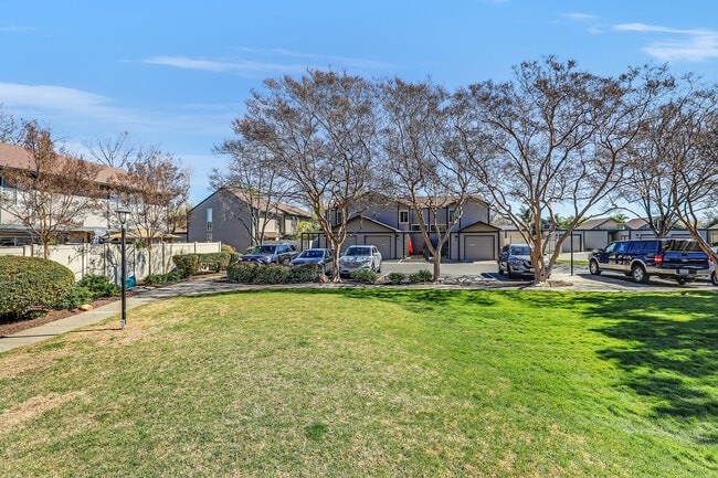 Building Photo - 791 Partridge Cmn