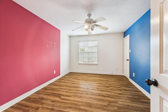 Building Photo - 4115 Crimson Oak Ct