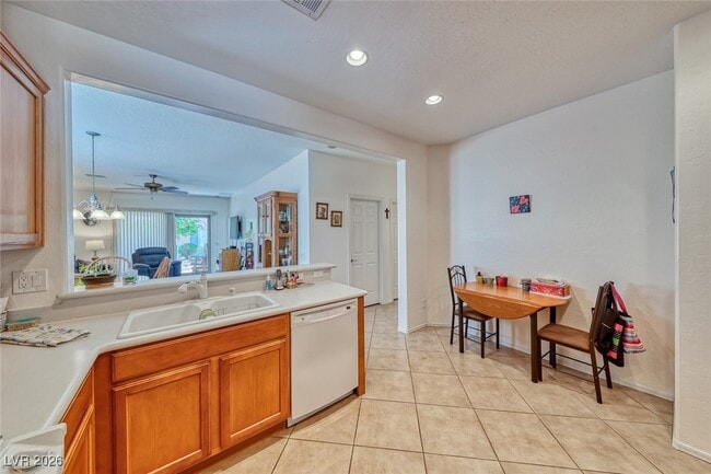 Building Photo - 6159 Isola Peak Ave