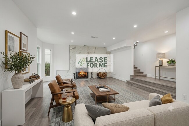 Building Photo - 9848 Portola Dr