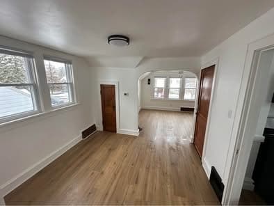 Dining room/living room - 736 S 2nd Ave