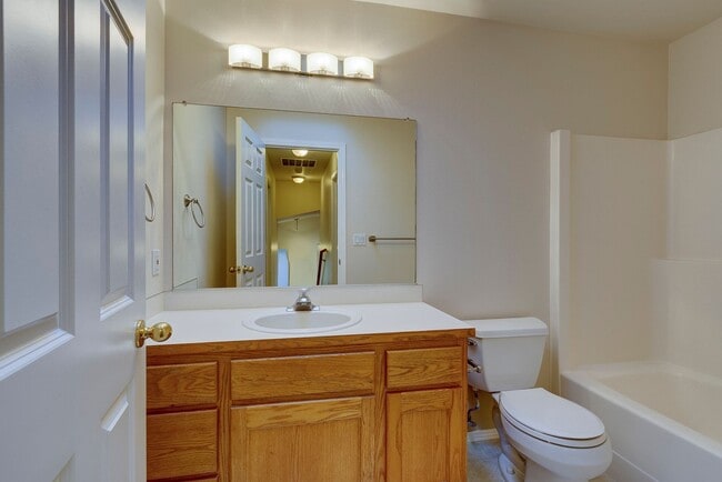 Building Photo - 3 bed 2.5 bath Home in Cherry Hill