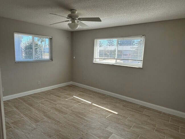 Building Photo - 139 Beau Rivage Dr