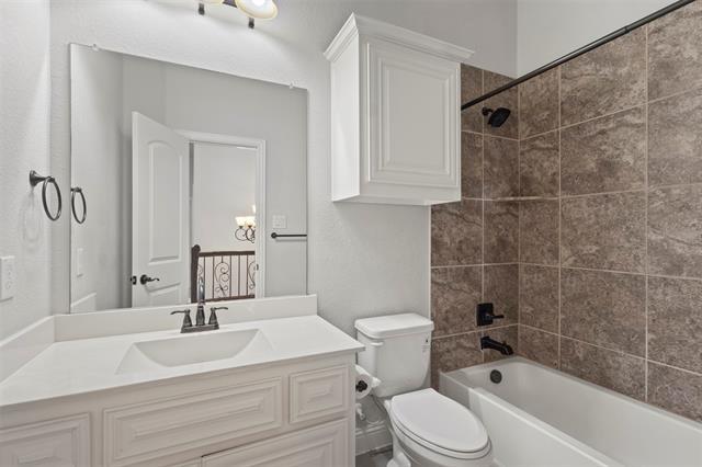 Building Photo - 12424 Princess Dr