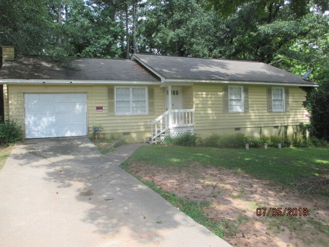 Building Photo - Coming Soon: Secluded 3 Bed x 2 Bth Ranch-...