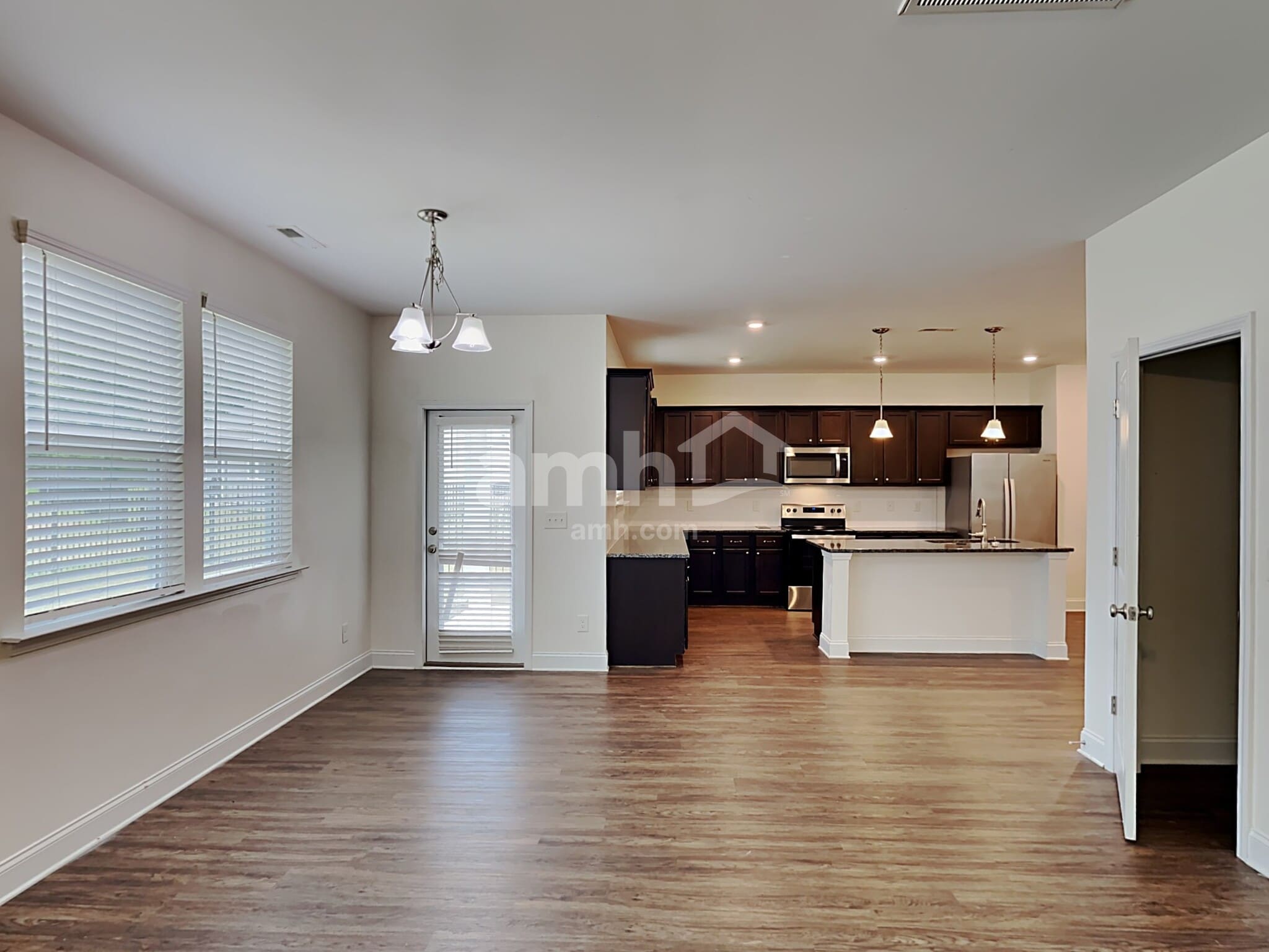 Building Photo - 194 Pullen Dr