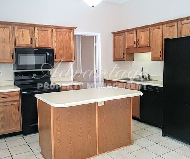 Building Photo - Very Nice Newly Renovated Home in Cordova