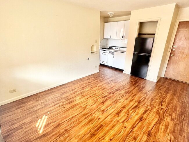 Experience efficient living in this stylish kitchen nook. - Hillside Apartments