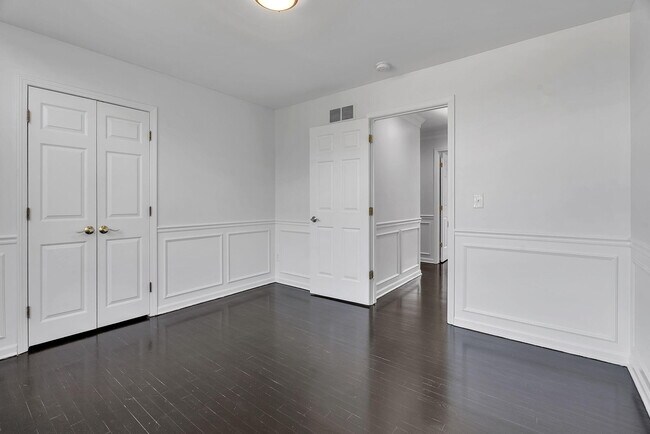 Building Photo - 4521 Links Ct
